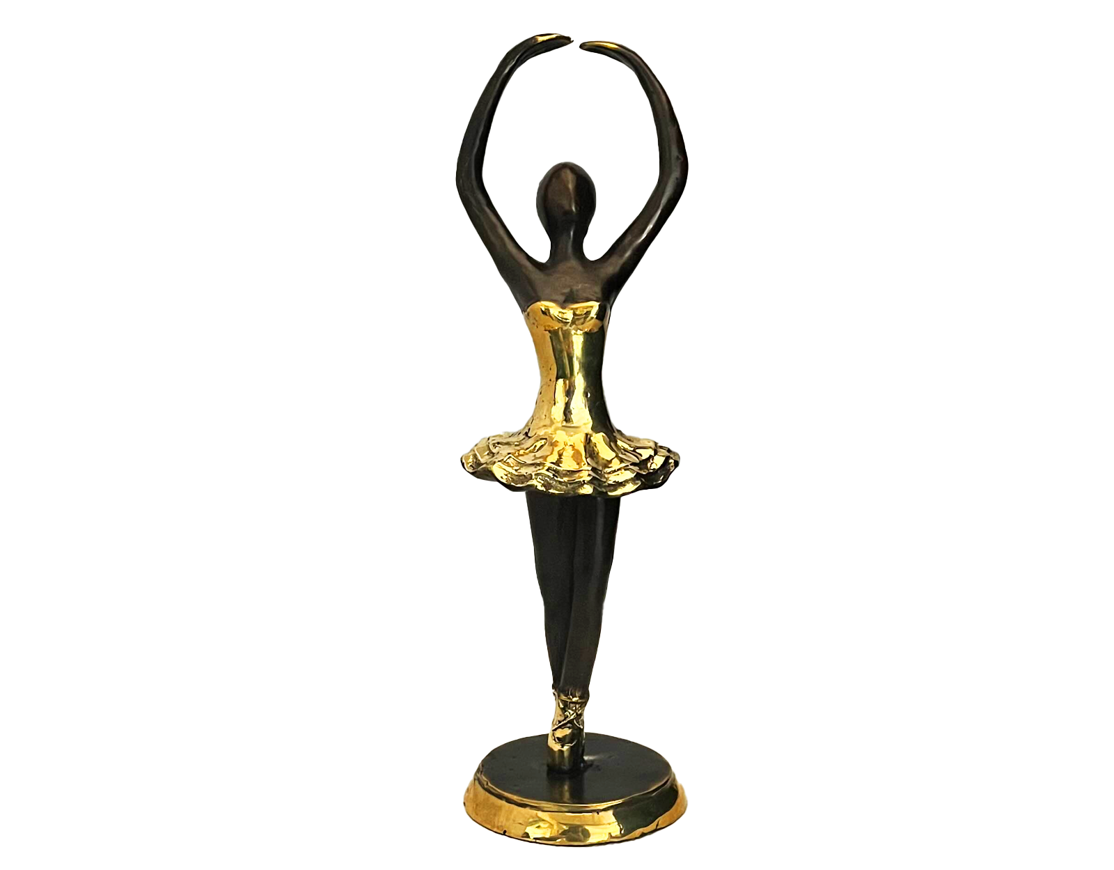 Pose en cinquième position sur pointes, bras en couronne